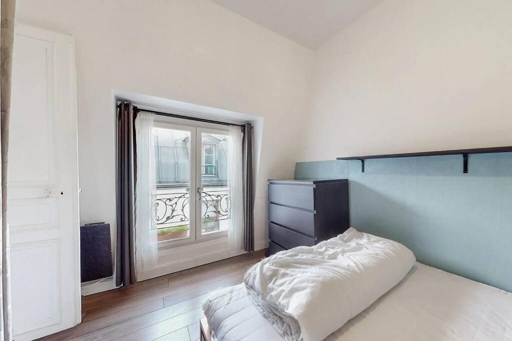 2 Pieces Lumineux & Calme Appartement Parijs Buitenkant foto